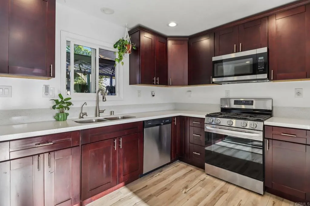 https://cdn.realtyfeed.com/cdn/127/306706070/e613811f03b21bbdc5ba269552dd38f7.webp