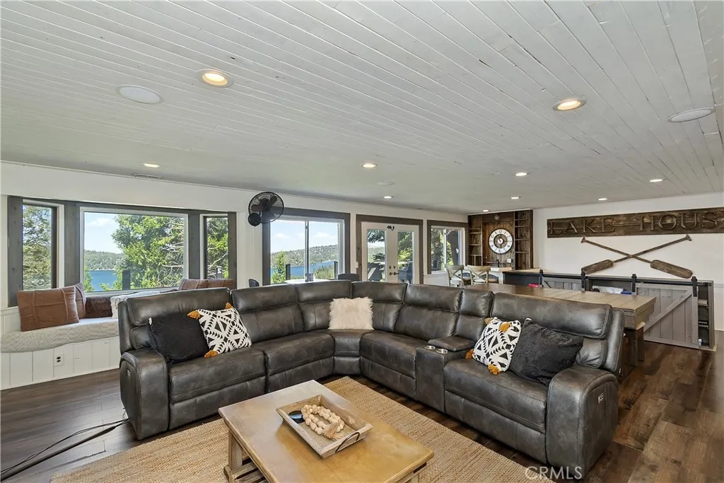 Lake Arrowhead, CA 92352