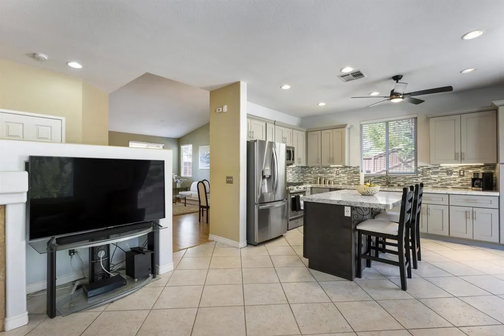 https://cdn.realtyfeed.com/cdn/127/306706168/5fce7b0e121f548a8c6ac014f961321d.webp