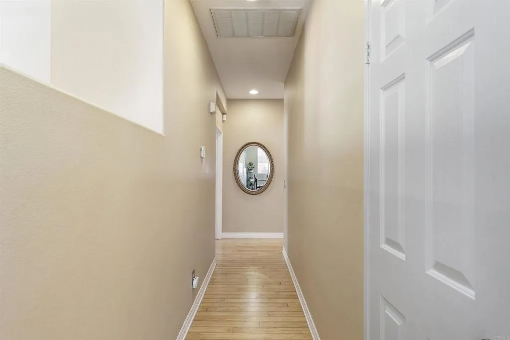 https://cdn.realtyfeed.com/cdn/127/306706168/8208de19698b471835597a70c69de745.webp