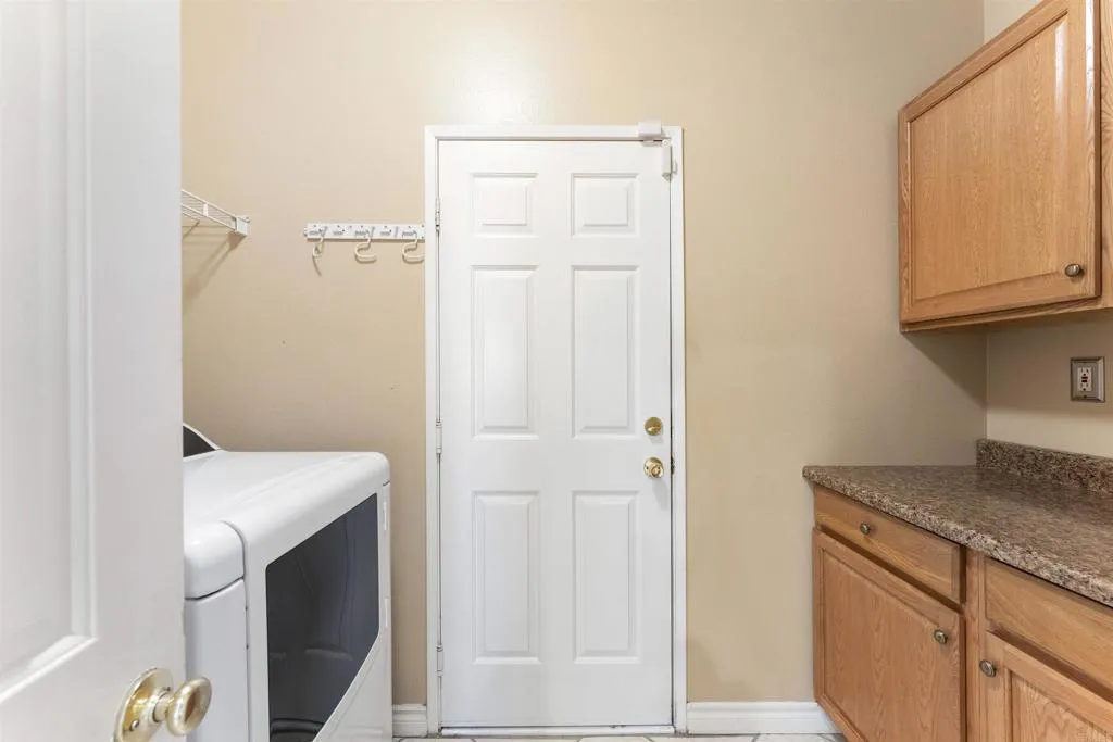 https://cdn.realtyfeed.com/cdn/127/306706168/f5cb27778f1ad292e0bbdb5a18b54041.webp