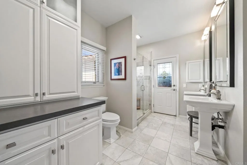 https://cdn.realtyfeed.com/cdn/127/306706178/701d82610dd54052a408271836968e34.webp