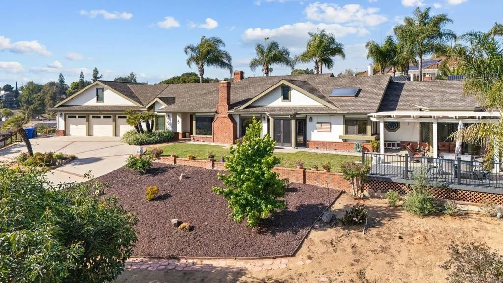 https://cdn.realtyfeed.com/cdn/127/306706178/8fa991a2784312808471984003a9ebd5.webp