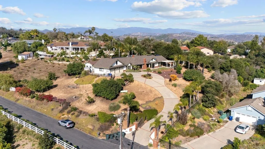 https://cdn.realtyfeed.com/cdn/127/306706178/9472b8902cd909a3ea7a4289891f24ab.webp