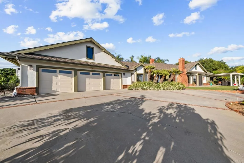 https://cdn.realtyfeed.com/cdn/127/306706178/9d6e4ecfaa0a9a3a8b1c3207b3209b0f.webp
