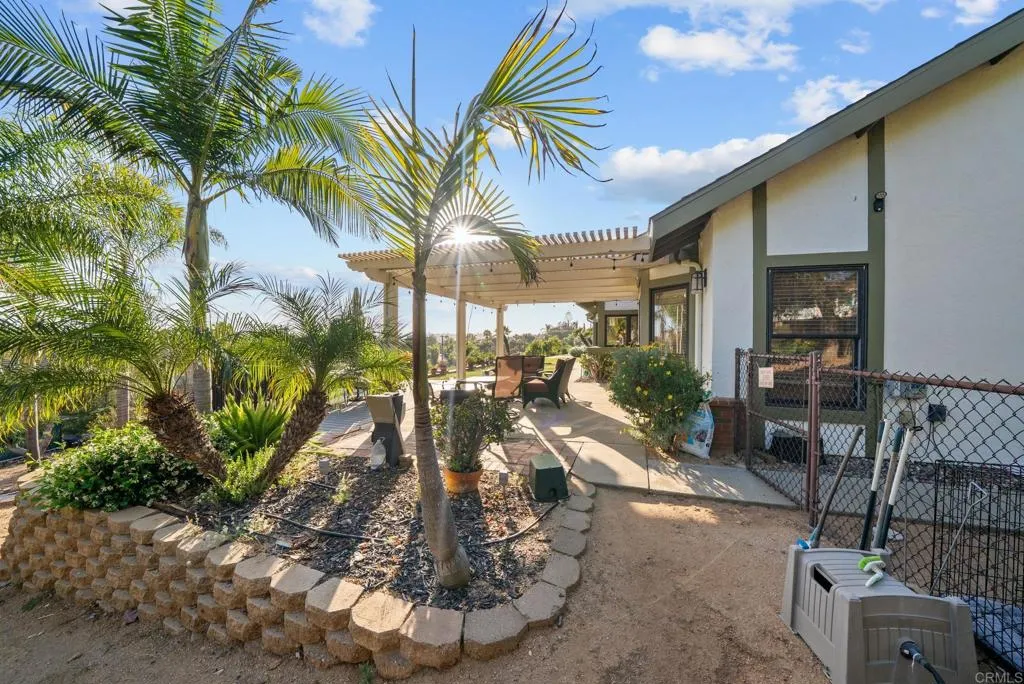 https://cdn.realtyfeed.com/cdn/127/306706178/f9d16acf6c0f0089eb36036a02781e0b.webp