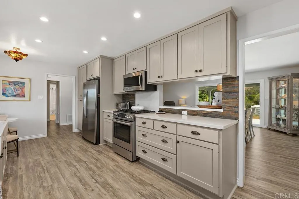 https://cdn.realtyfeed.com/cdn/127/306706181/44792f40d8978c2fe781f414bd108519.webp