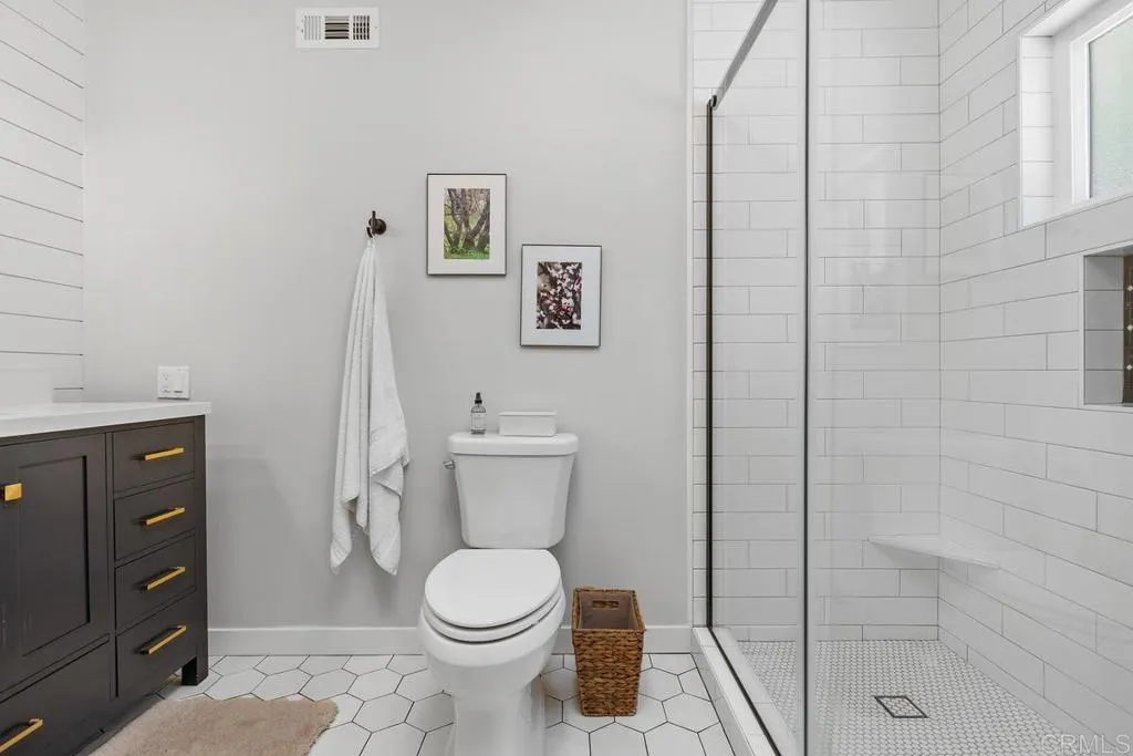https://cdn.realtyfeed.com/cdn/127/306706181/9c62ce398c301ce7e4fb49b4a2e6436c.webp