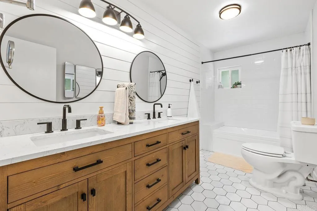 https://cdn.realtyfeed.com/cdn/127/306706181/a2a228f0a24e68264f73f7709874a658.webp