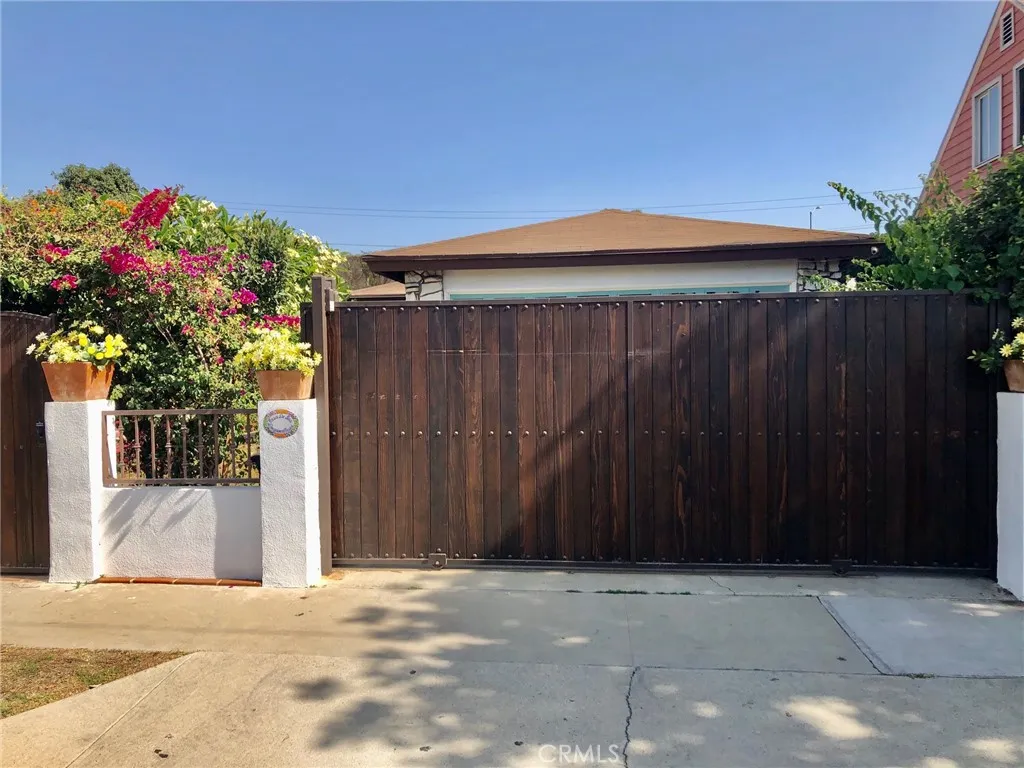 Commerce, CA 90040