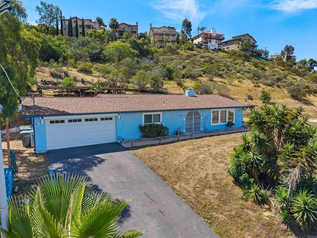 https://cdn.realtyfeed.com/cdn/127/306706206/1a0a66e45b2686b806de52ab9913a4b2.webp