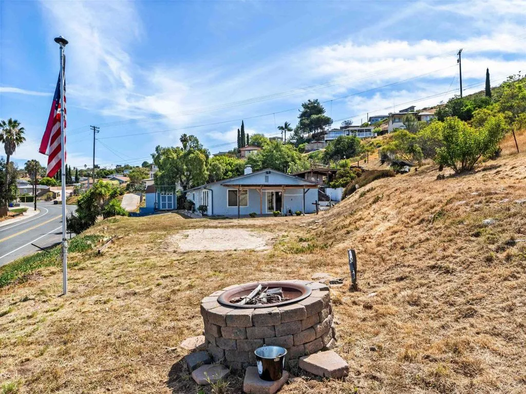 https://cdn.realtyfeed.com/cdn/127/306706206/68d989a0ae91ef11a14374eca3f57d0e.webp