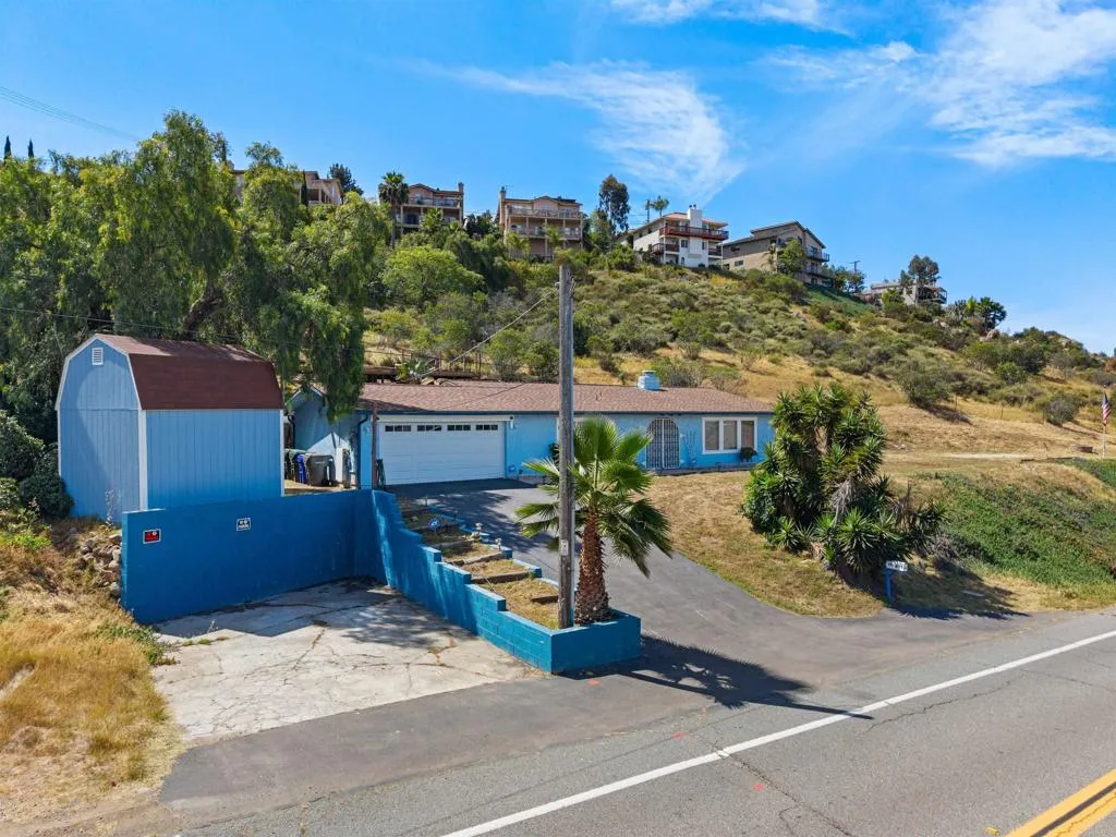 https://cdn.realtyfeed.com/cdn/127/306706206/ea4373ec758eea6b8fb74a64ad687411.webp