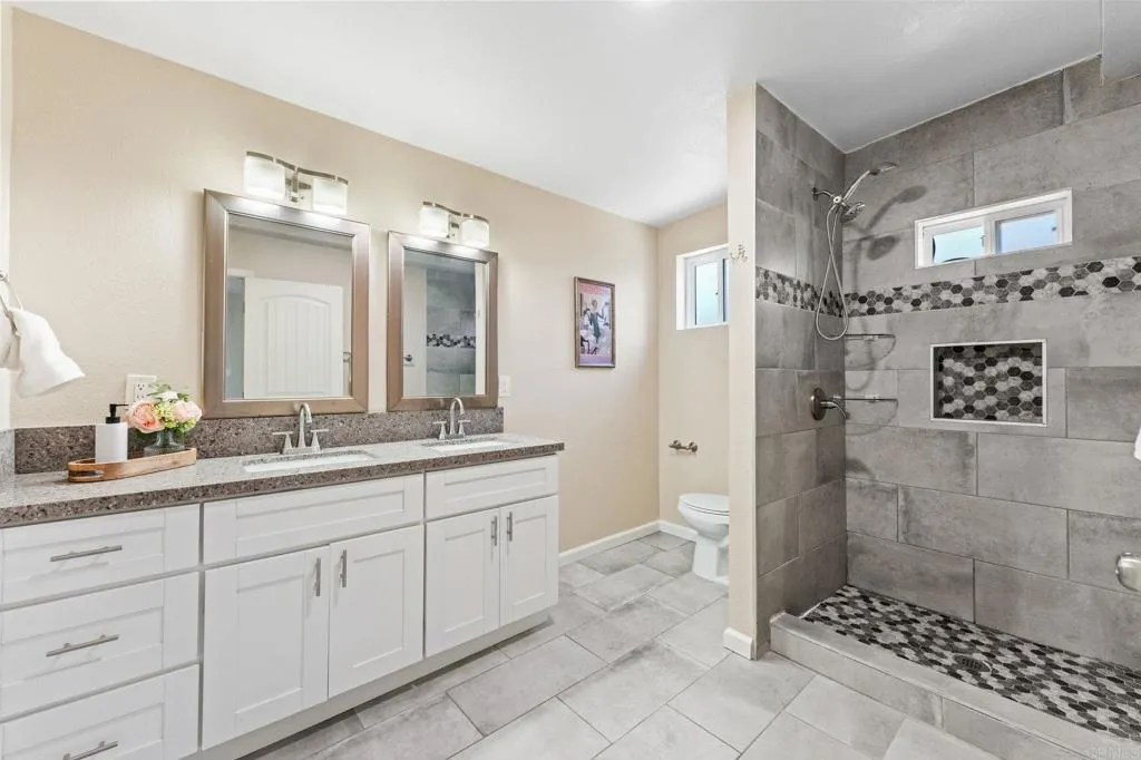 https://cdn.realtyfeed.com/cdn/127/306706217/0352703d5087aa5f0bf5796c2dfaa236.webp