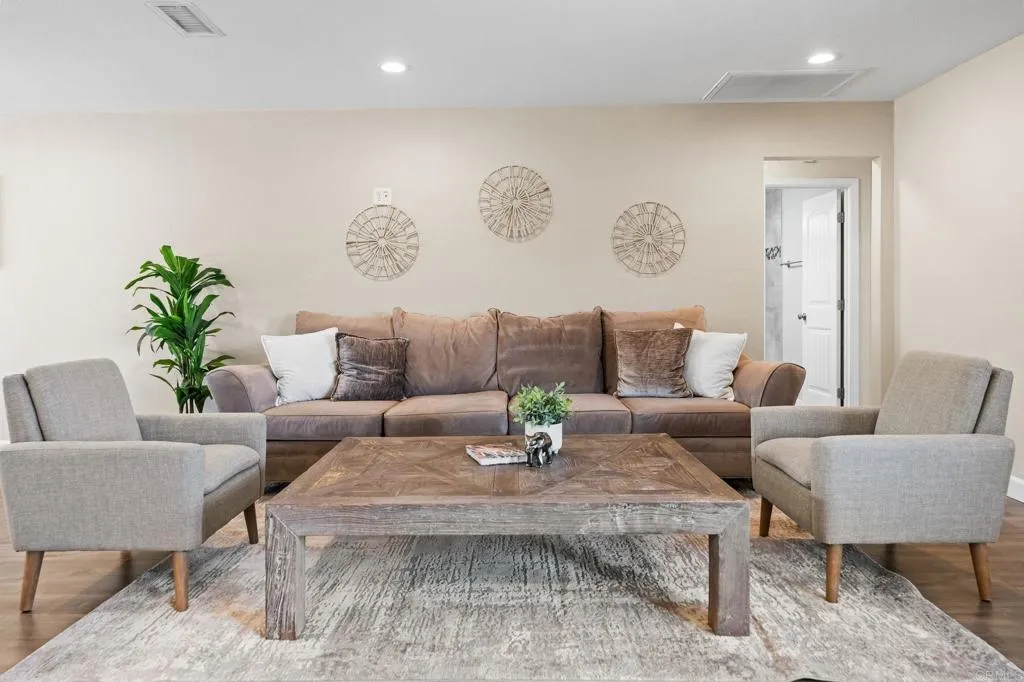 https://cdn.realtyfeed.com/cdn/127/306706217/fe20eaa386c17aebf8b5311dc0037659.webp