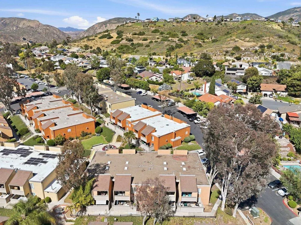 https://cdn.realtyfeed.com/cdn/127/306706254/9672e6381cf8f15942b108cd447f0e55.webp