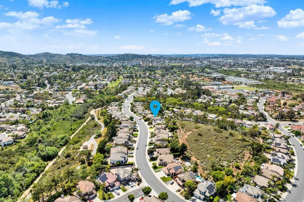https://cdn.realtyfeed.com/cdn/127/306706257/24ada62cc3bb8c6958ce28454050f064.webp