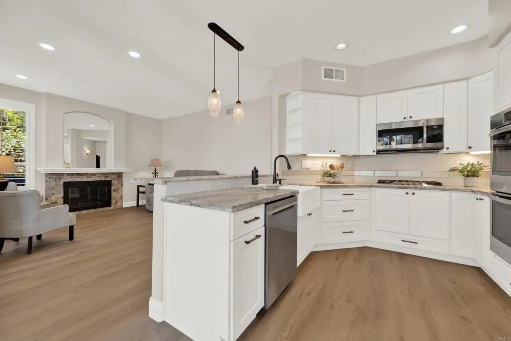https://cdn.realtyfeed.com/cdn/127/306706257/82f0ef7b10e7f398eed27e15ba40c93a.webp