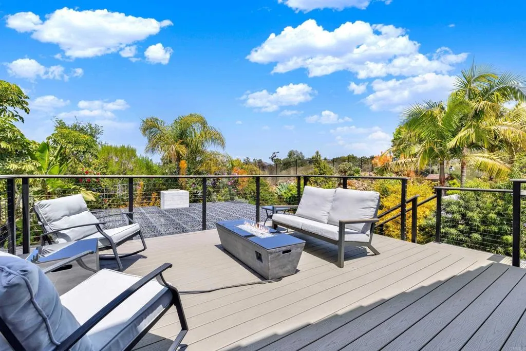 https://cdn.realtyfeed.com/cdn/127/306706257/b8364f1e6286c3537a59ac9f10a0f829.webp