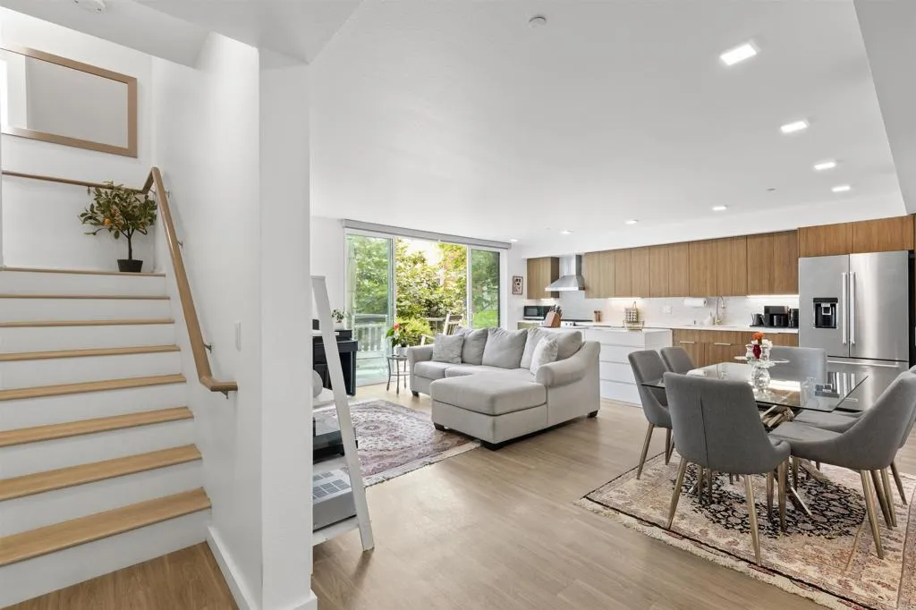 https://cdn.realtyfeed.com/cdn/127/306706285/851976c97d234f656b43fb3a8acfa11c.webp