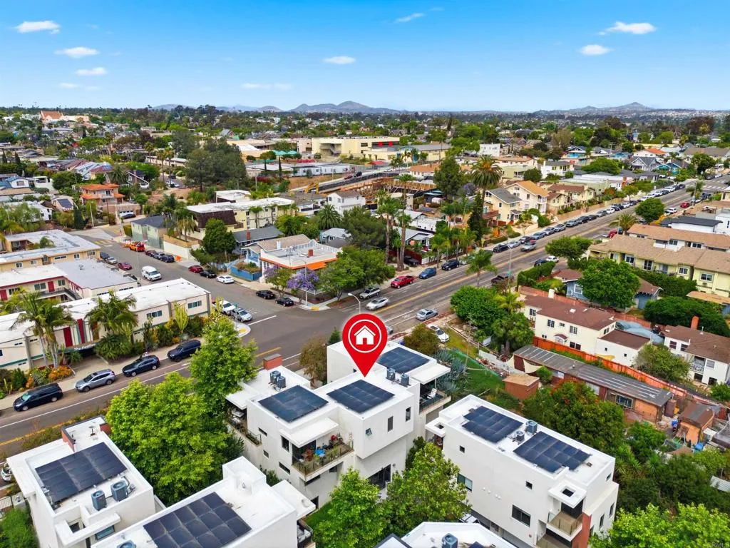 https://cdn.realtyfeed.com/cdn/127/306706285/ef6e26576cf19c1bb703fc387e2b728e.webp