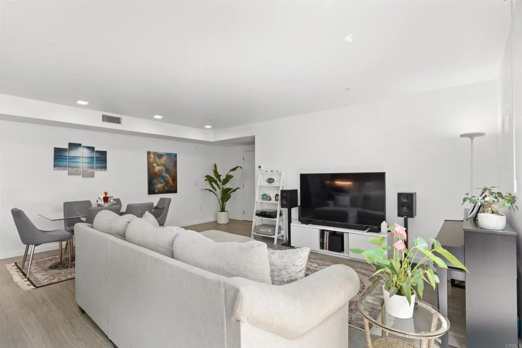 Photo #8: NDP2604136 Listing: Photo #8