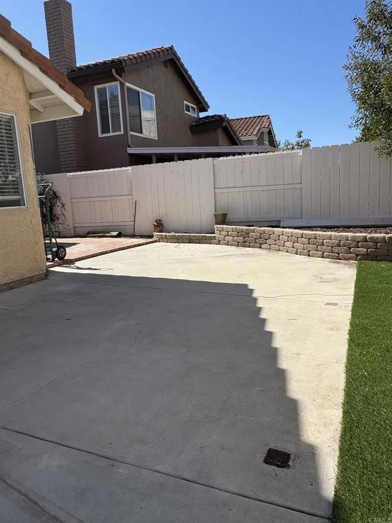 https://cdn.realtyfeed.com/cdn/127/306706331/761381dc21d89fd0976c410f61aca12f.webp