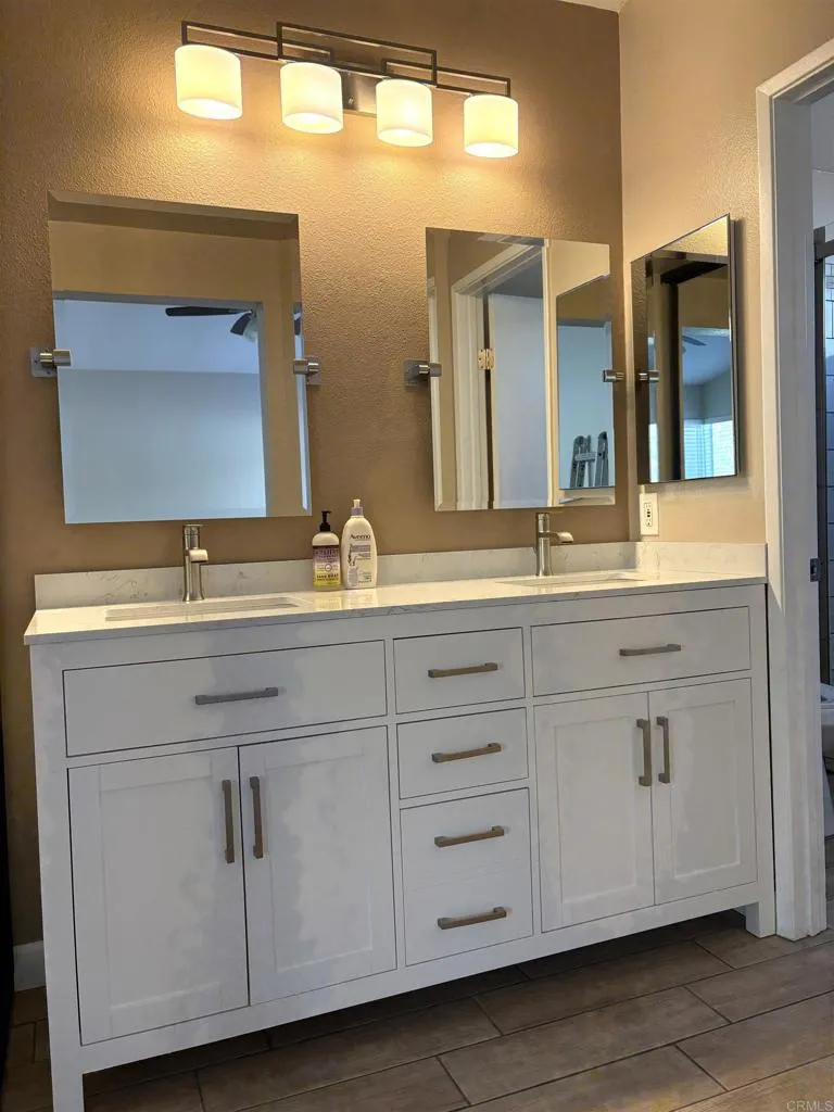 https://cdn.realtyfeed.com/cdn/127/306706331/f319534ed383142d4286e95f779a80c0.webp