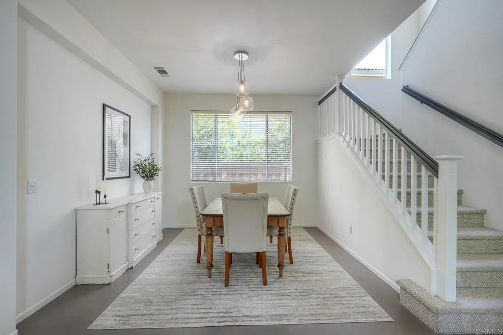 https://cdn.realtyfeed.com/cdn/127/306706373/03bc481d846d9f28b1cad20b2ba6b68d.webp