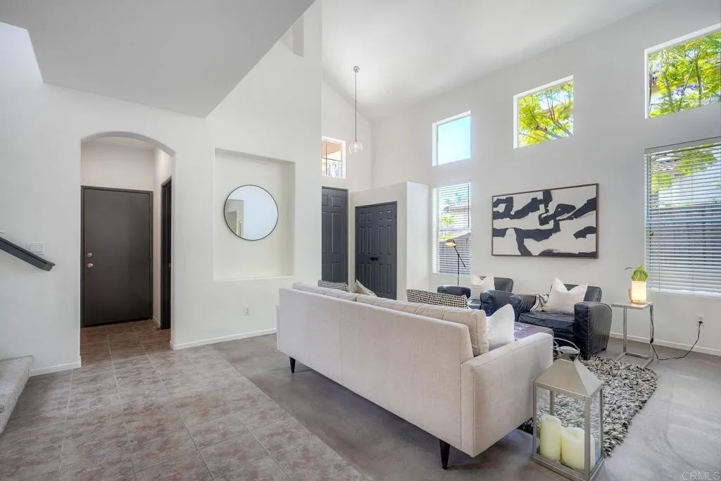 https://cdn.realtyfeed.com/cdn/127/306706373/abc281e8560b20045c8b88fe59a195a5.webp