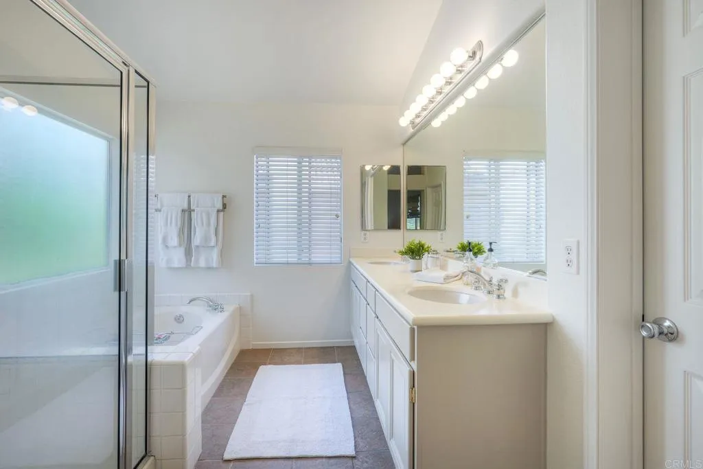 https://cdn.realtyfeed.com/cdn/127/306706373/fa5fac5d9117f986d5bad7fe8ce98cbb.webp