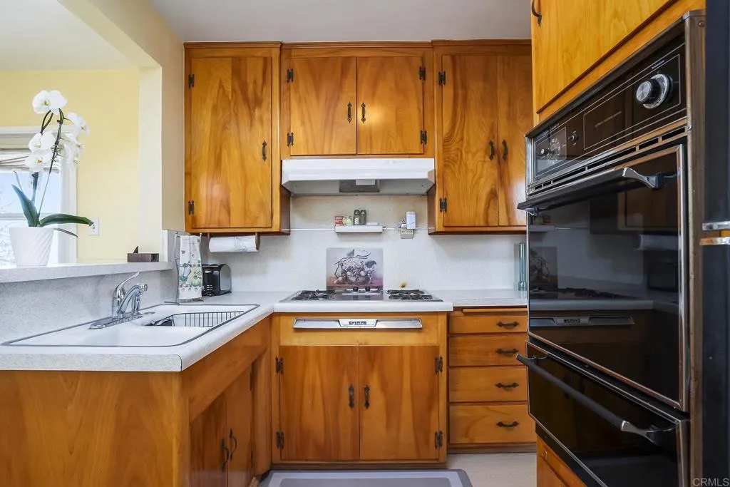 https://cdn.realtyfeed.com/cdn/127/306706389/6dc8c0f1ee5cb702164b47a208f91d2e.webp