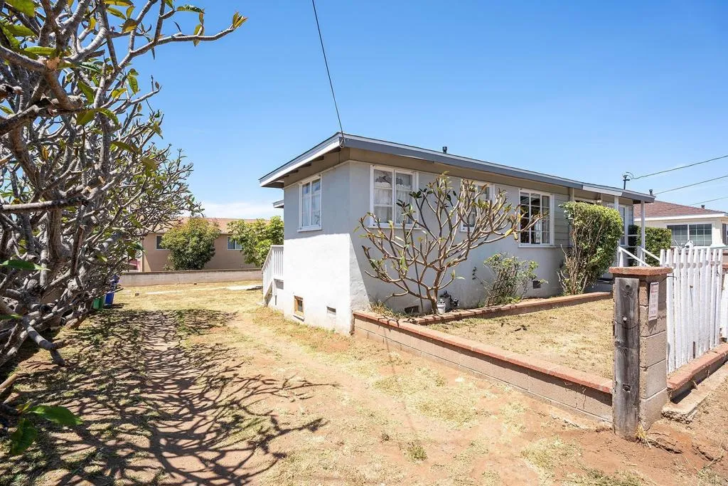 https://cdn.realtyfeed.com/cdn/127/306706389/c8e787e3b1e8f9e0752dbcf36a5323f9.webp