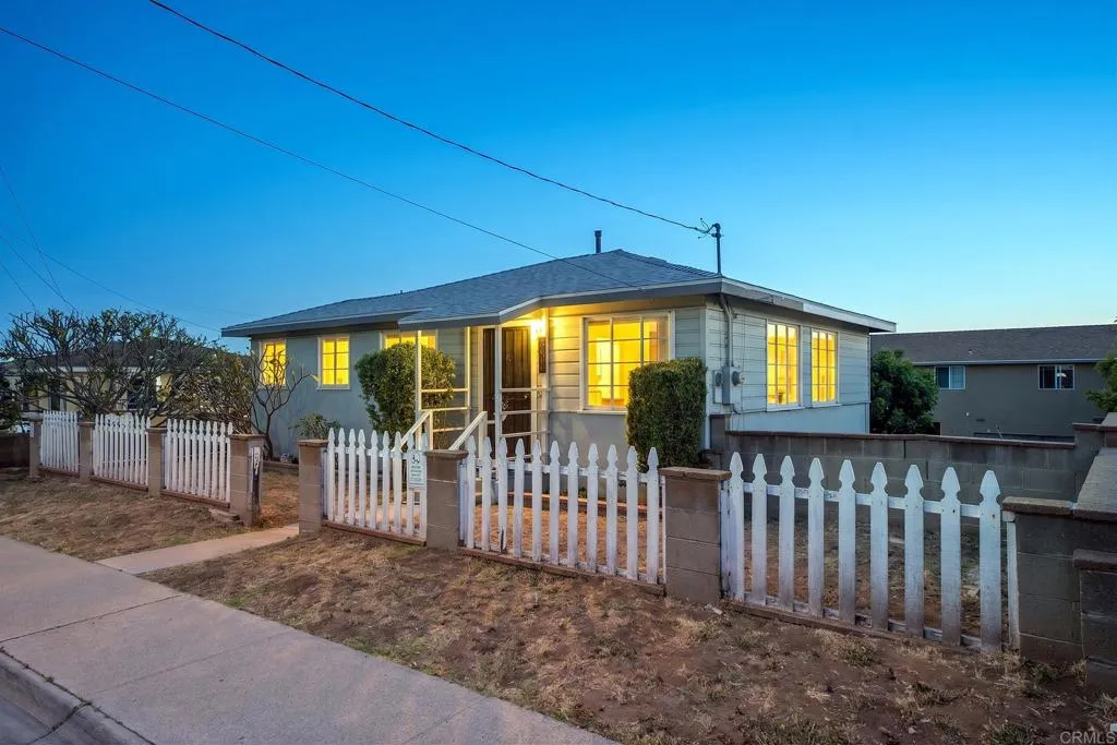 https://cdn.realtyfeed.com/cdn/127/306706389/dd1d2906684b8d073387ae4ba41c68b4.webp
