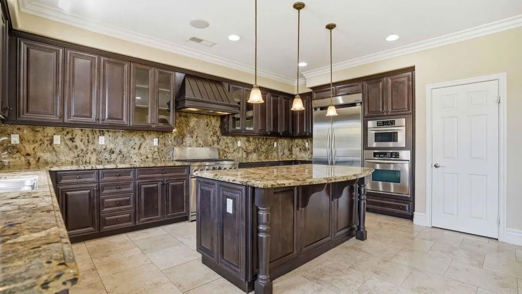 https://cdn.realtyfeed.com/cdn/127/306706405/ae8fa48f398162f444ef1d951aeaa74a.webp
