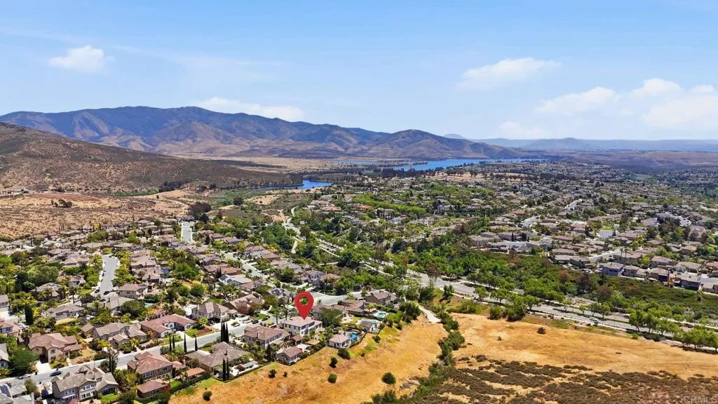 https://cdn.realtyfeed.com/cdn/127/306706405/e3a382622da34a066329c1681ee8f941.webp