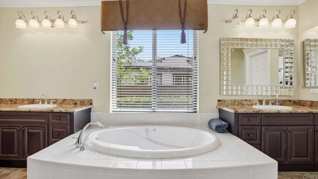 https://cdn.realtyfeed.com/cdn/127/306706405/ef3632e3357ba2895c399be4614c8ad3.webp