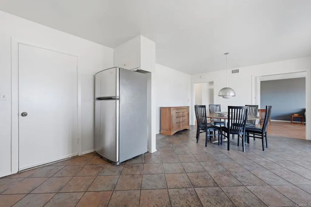 https://cdn.realtyfeed.com/cdn/127/306706495/09624c0b4a27e9269b8feda25e403806.webp