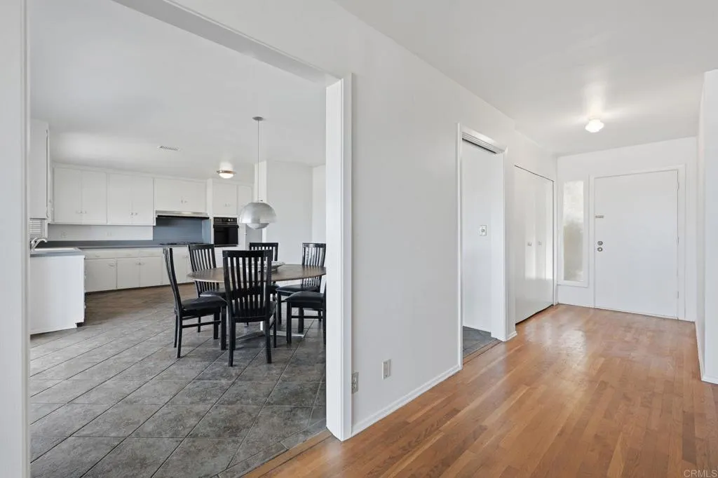 https://cdn.realtyfeed.com/cdn/127/306706495/0bf964e1cbc028975c098df25247323c.webp