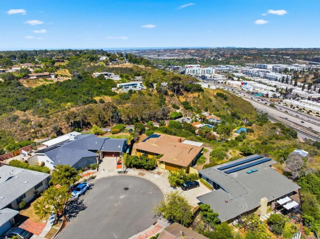 https://cdn.realtyfeed.com/cdn/127/306706495/28c16e4f370a42b09db8543f3bcb0e3f.webp