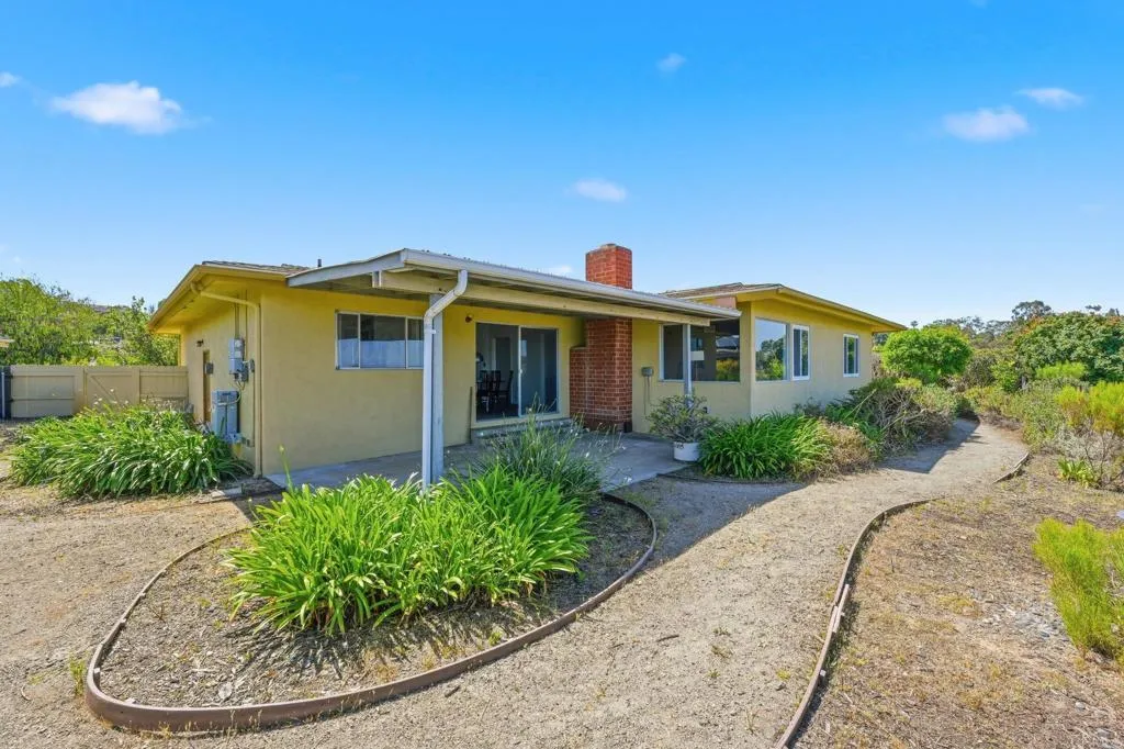 https://cdn.realtyfeed.com/cdn/127/306706495/376f7e479277aef8a855faa8324b67ff.webp