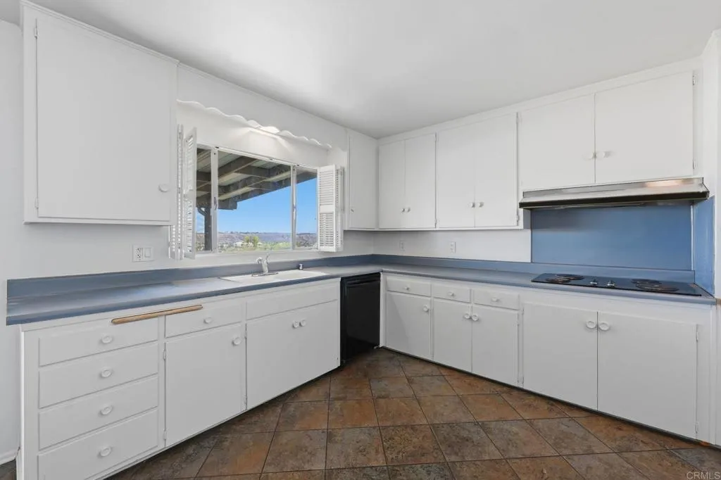 https://cdn.realtyfeed.com/cdn/127/306706495/631421a19e5576a1d8191f8244488b1c.webp