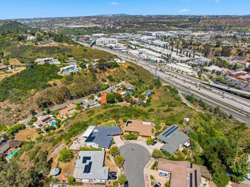 https://cdn.realtyfeed.com/cdn/127/306706495/765b028a0b0a3fb5e99cd9c03e52d3b9.webp