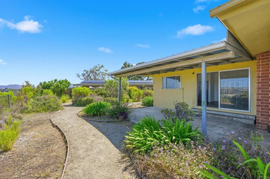 https://cdn.realtyfeed.com/cdn/127/306706495/923546fa9ab6cb8f74a7b2cccd104baa.webp