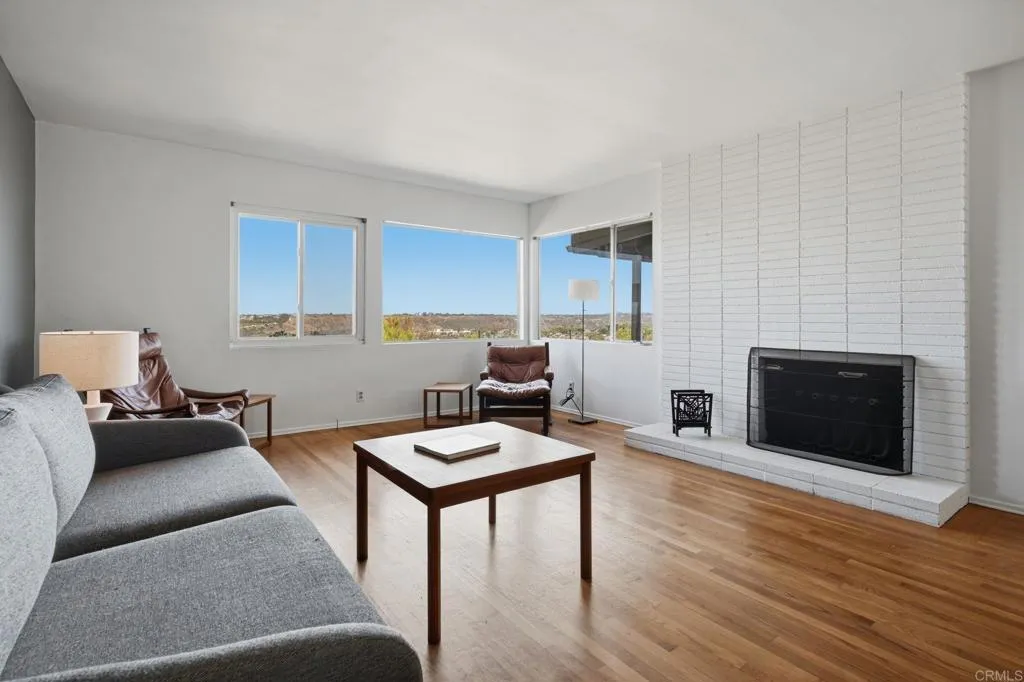 https://cdn.realtyfeed.com/cdn/127/306706495/9245d7c3b78b43d4f86633e143cfe80c.webp