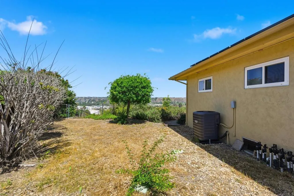 https://cdn.realtyfeed.com/cdn/127/306706495/bce83a5f9bd5f91653831564c1abe4e3.webp