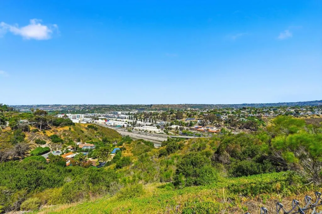 https://cdn.realtyfeed.com/cdn/127/306706495/f52e50d42118e9ad087ca1e816e18baf.webp