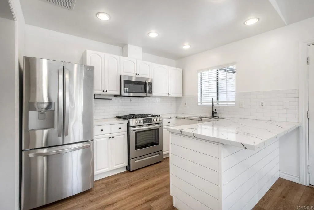 https://cdn.realtyfeed.com/cdn/127/306706514/0856132ce465b382ed92b5a7222b425e.webp