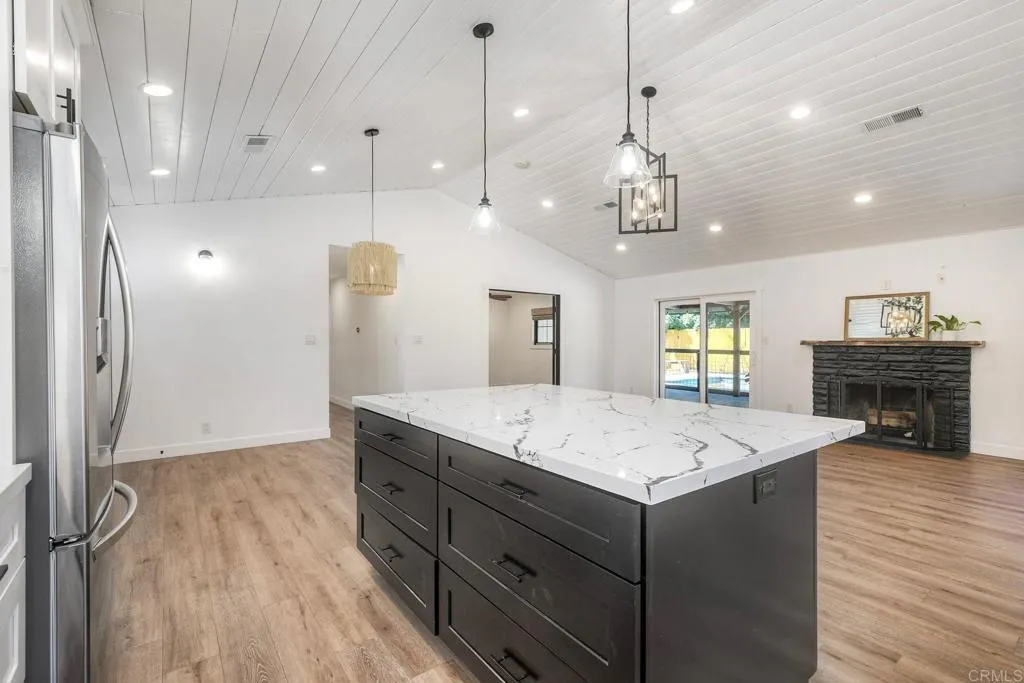 https://cdn.realtyfeed.com/cdn/127/306706514/726606de64342b4f9ca152f67b720df8.webp
