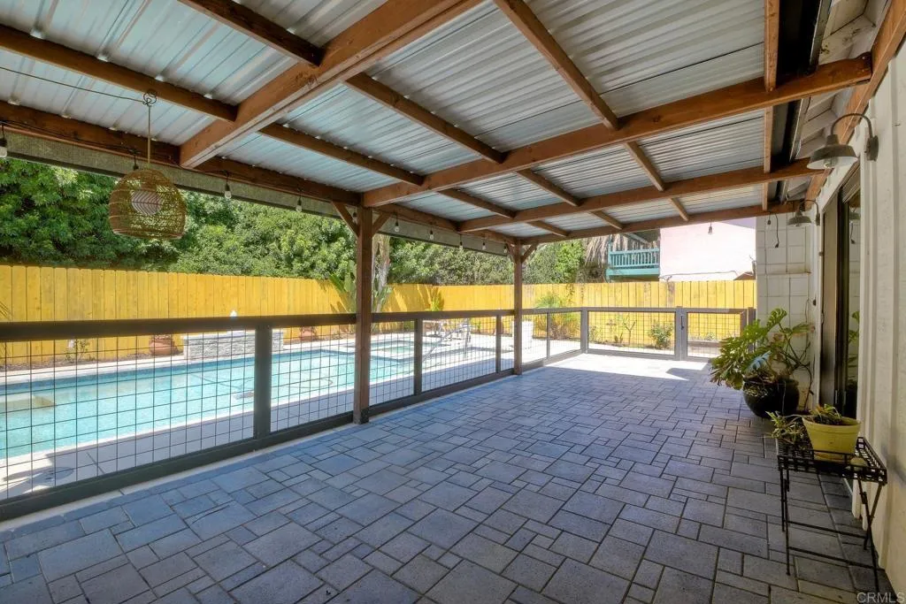 https://cdn.realtyfeed.com/cdn/127/306706514/9a7bcd1b67ea58bcdca1a42e28f9b625.webp